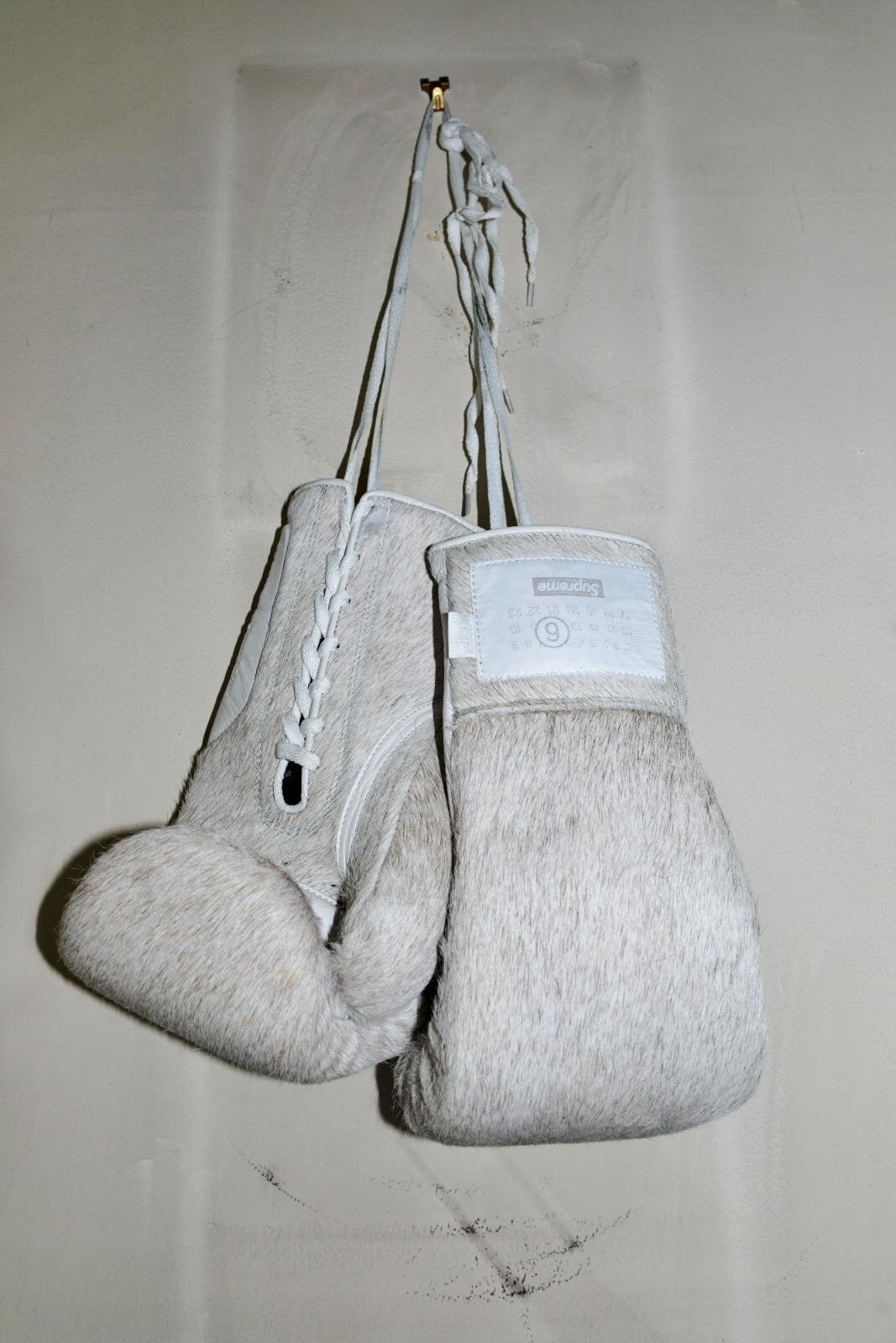 シュプリーム×エムエム6 メゾン マルジェラ、ドッキングジャケットやボクシンググローブも｜写真38