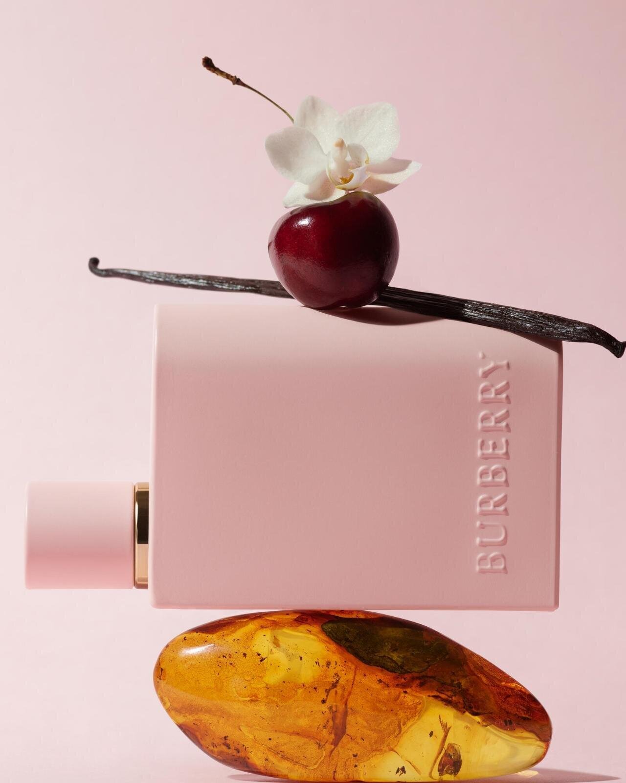 バーバリー ハー パルファム 10mL 5,170円、30mL 13,310円、50mL 19,030円、100mL 26,620円＜新製品＞ ※ 2026年3月4日(水)発売