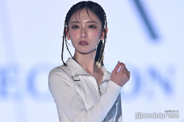 日向坂46金村美玖、編み込みヘアで雰囲気ガラリ「かっこいい」「見惚れた」と絶賛の声【TGC2026 S/S】