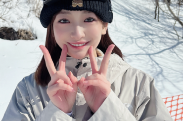 小島 凪紗 2026/3/07 2月⛷️ みなさんこんにちは！櫻坂46の小島凪紗です🍎先日櫻坂チャンネルで公開されましたが、先月スキーに行ってきました〜‼︎場所はな...