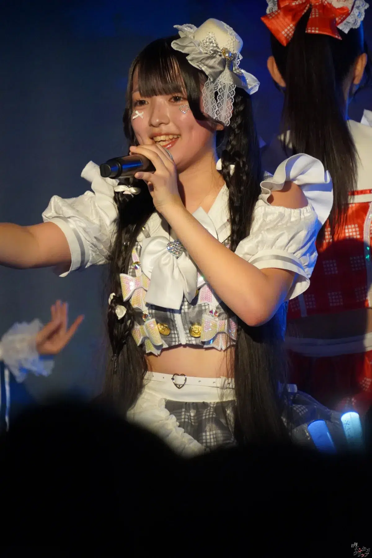 平均年齢14歳の7人組アイドル「チキータ」が結成1周年！ 超満員の渋谷で新衣装＆新曲を初披露