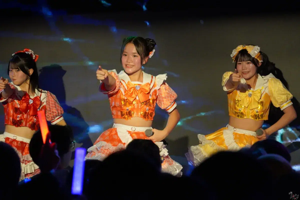 平均年齢14歳の7人組アイドル「チキータ」が結成1周年！ 超満員の渋谷で新衣装＆新曲を初披露