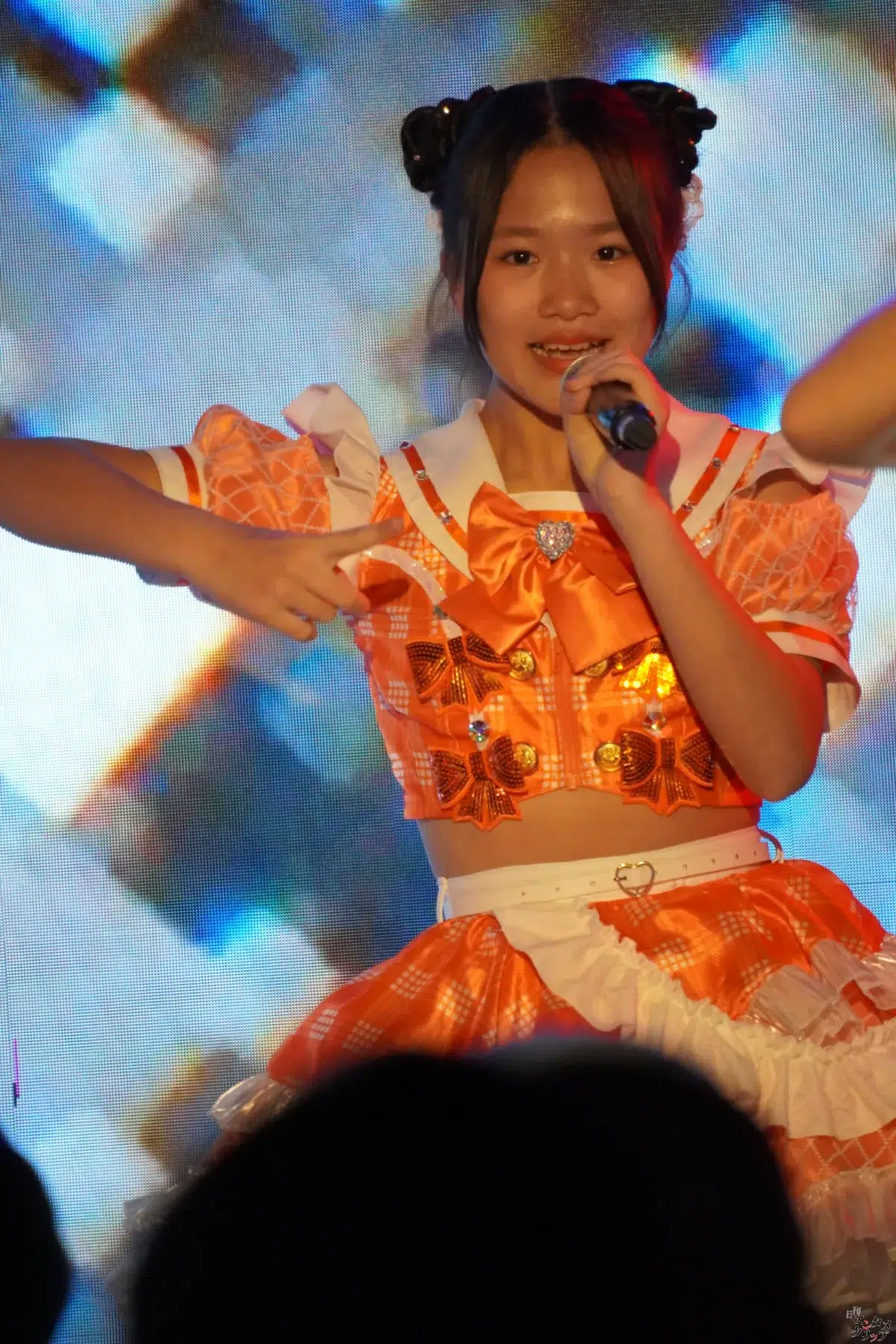 平均年齢14歳の7人組アイドル「チキータ」が結成1周年！ 超満員の渋谷で新衣装＆新曲を初披露