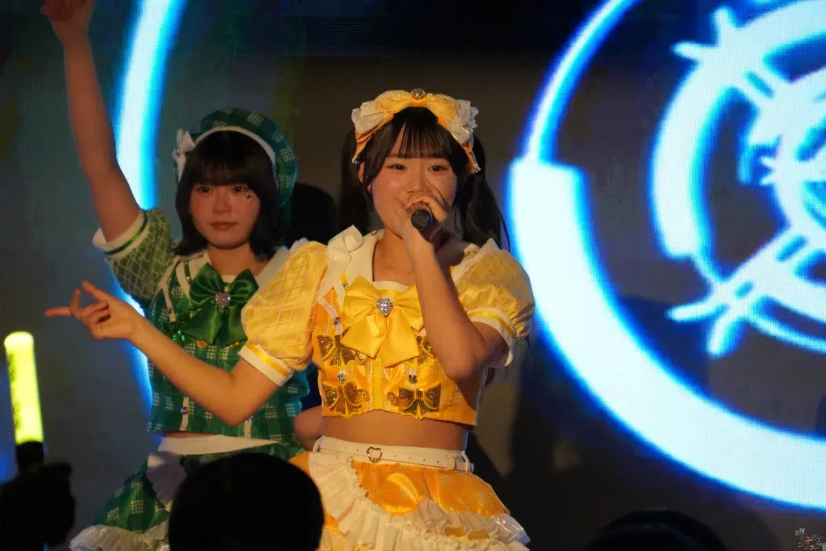 平均年齢14歳の7人組アイドル「チキータ」が結成1周年！ 超満員の渋谷で新衣装＆新曲を初披露