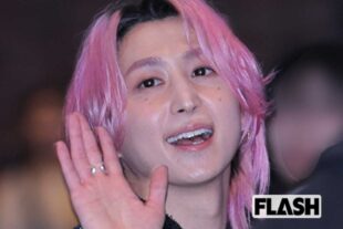 SnowMan・佐久間大介、韓国での鮮やか “ピンク髪” 姿をキャッチ！ファンに囲まれてご満悦、高まる韓国での人気