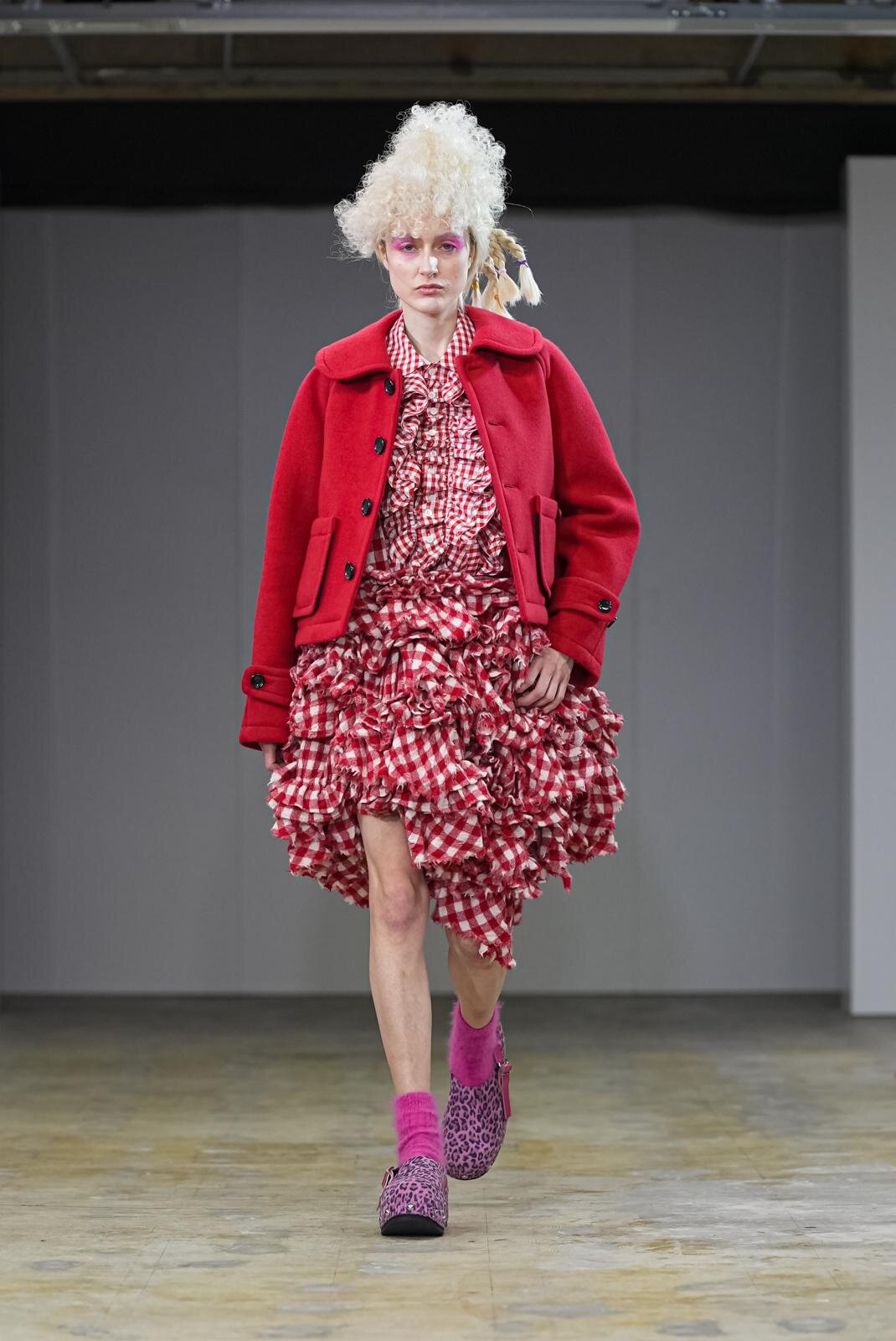 タオ 2026-27年秋冬ウィメンズコレクション、「丸」から生み出す服 | 写真