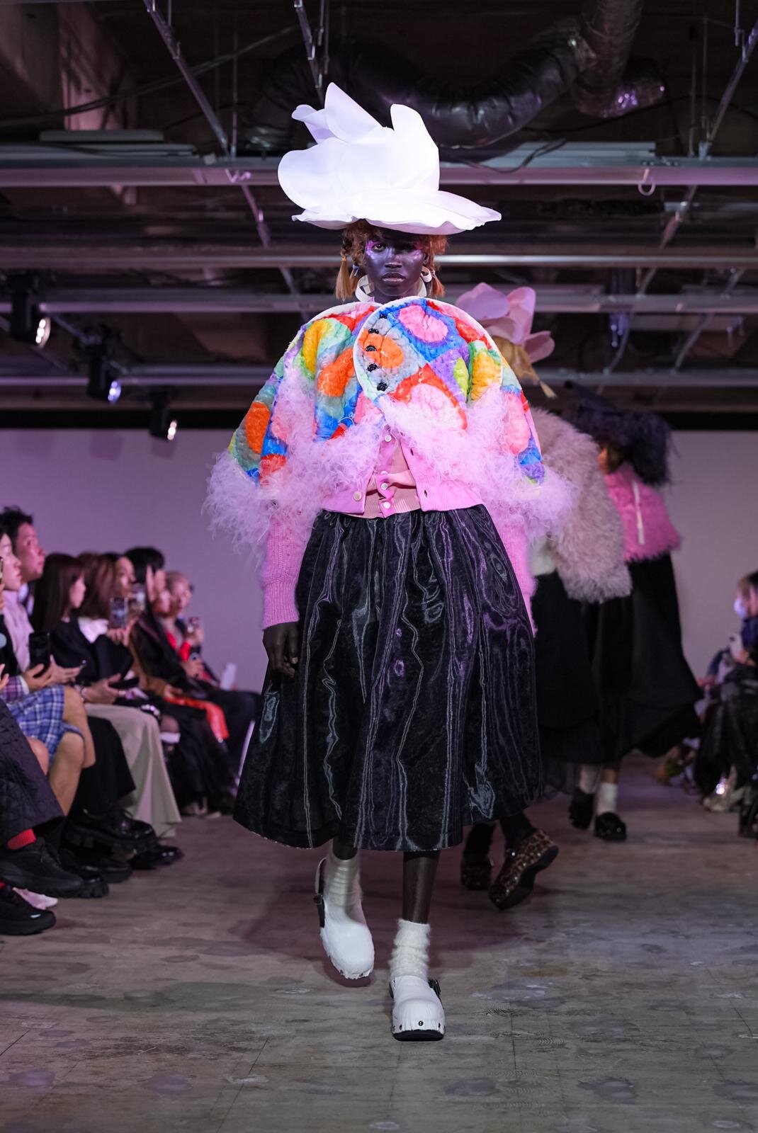 タオ 2026-27年秋冬ウィメンズコレクション、「丸」から生み出す服 | 写真