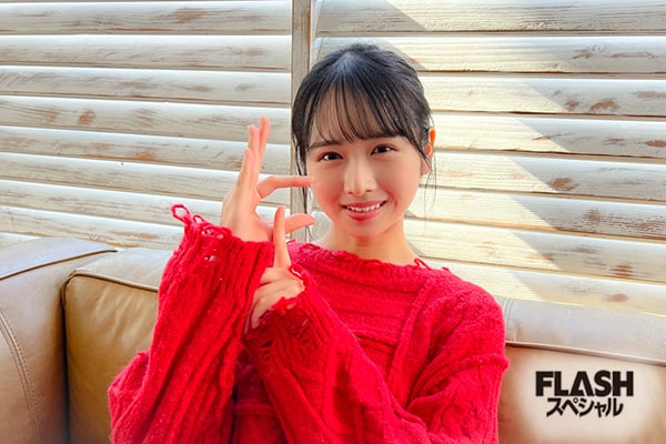 日向坂46 上村ひなの【FLASHスペシャルグラビアBEST 2022年新年号】