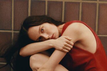 「ジミー チュウ」がポップアップストアを伊勢丹新宿店にオープン！ ｜ファッション｜ELLE[エル デジタル]