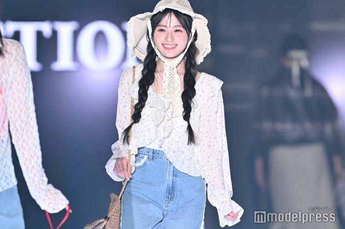 川崎桜（C）モデルプレス