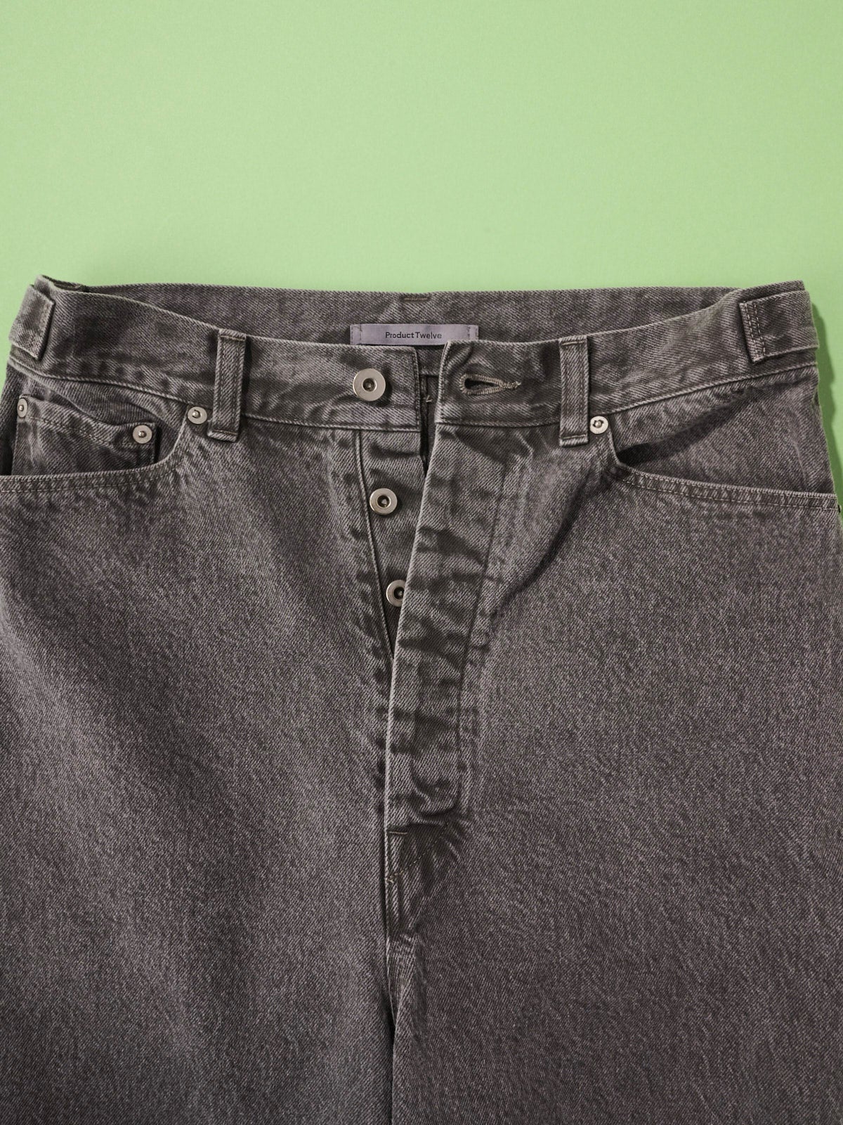 オシャレな人が買ってよかった「プロダクト トゥエルブ」のパンツ ／City Work Trousersのボタンフライ