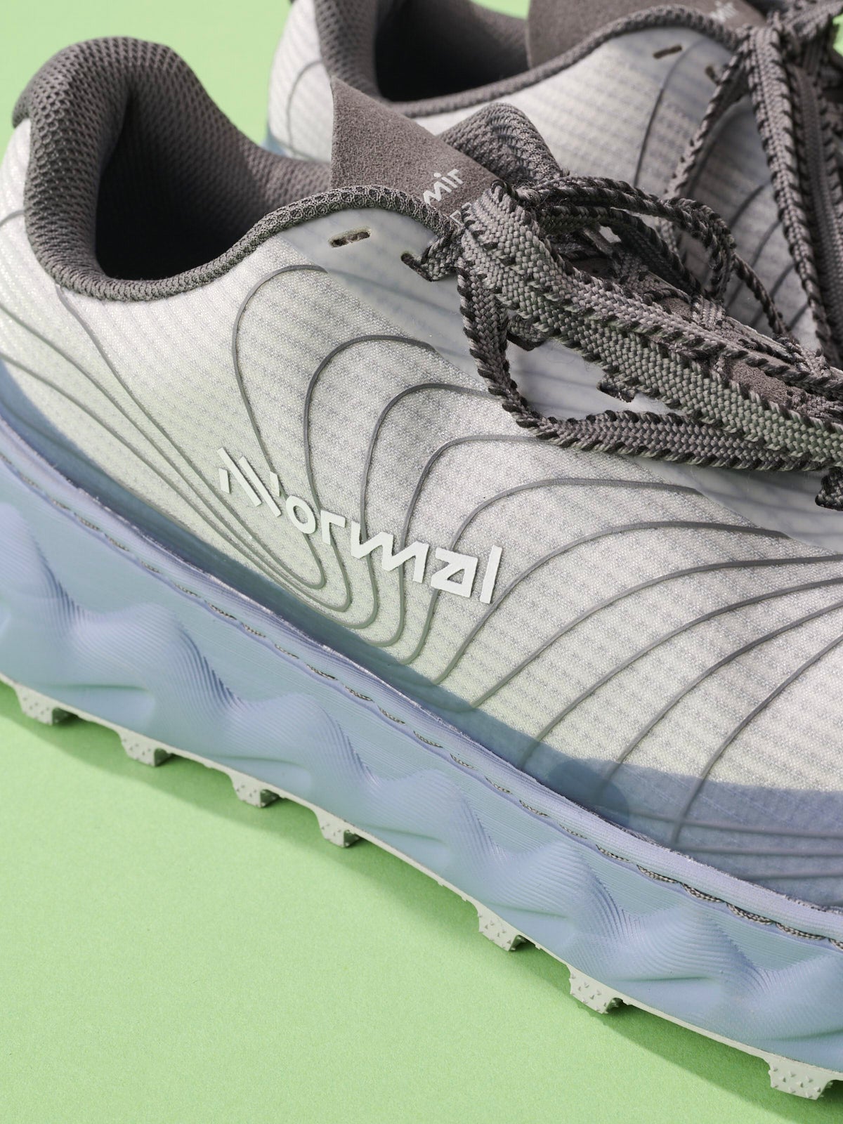 オシャレな人が買ってよかった「ノーマル」のスニーカー／Tomir 02のサイド