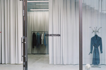 「ケイスケヨシダ」初の旗艦店、ファッションに刺激を受けた原宿近くにオープン - WWDJAPAN