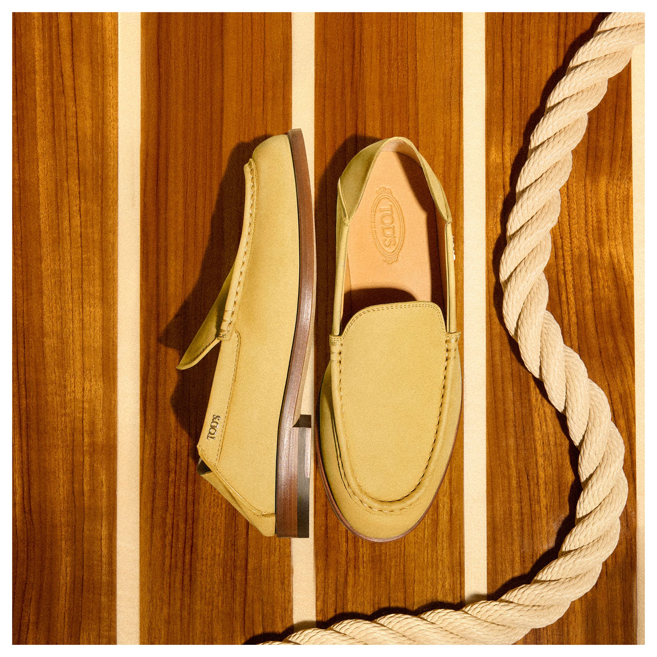 トッズのポップアップにて販売の日本限定カラー・先行発売アイテム