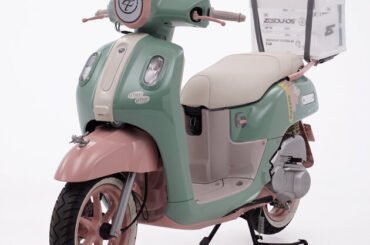 ヤマハ発動機の新型ファッションスクーター「Fazzio」と人気バンド「ずっと真夜中でいいのに。」とのコラボレーション車両をYamaha Sound Crossing Shibuyaで展示 - トピックス