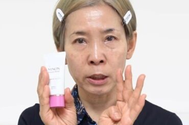 「ここ何年もメイクをしてこなかったあなたへ」40代50代の参考になる「8アイテムで大人メイク」の手順をプロが徹底解説！ 「まさにドンピシャの動画です」と共感続出 | LIMO | くらしとお金の経済メディア