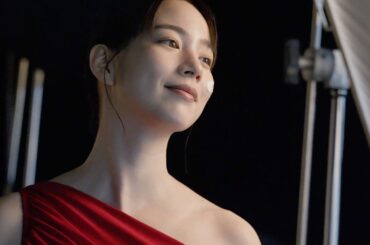のん、芸能生活20周年で決意「限界を作らない」　真っ赤なノースリーブドレスで魅了　「N organic」新CM＋インタビュー