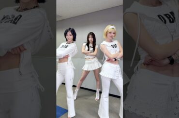 🤍𝗧𝗼𝗼 𝗕𝗮𝗱🤍 @ #CDTVライブライブ #MAYA #RIKU #AYAKA #NiziU #GOODGIRL_BUTNOTFORYOU #NiziU_TooBad