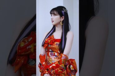 白すぎて壁と同化する久保ちゃん   #乃木坂46