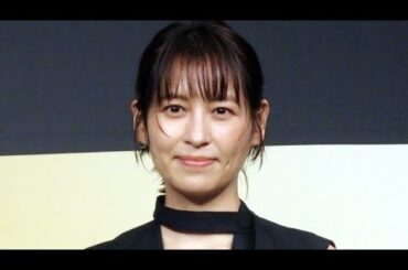 青木裕子　長男中学入学式「目立たないで」とお願い→卒業式と同じコーデ　首元スカーフで「少し華やか」に