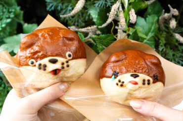 神戸「アトア」アート没入型水族館、5周年記念“ペンギン”の証明写真風シール＆カワウソスイーツ - ファッションプレス