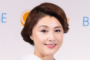 54歳 藤原紀香 美スタイル際立つ“桜色”ワンピ姿に「とっても素敵」「完璧綺麗」と反響 出演映画「お終活3」の衣装姿を紹介 1か月あたりのファッション＆美容費用についても解説 | LIMO
