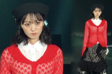 元欅坂46・今泉佑唯、クールな表情でガルアワをランウェイ　透け感ある赤ニットで爽やかコーデ　『Rakuten GirlsAward 2026 SPRING/SUMMER』