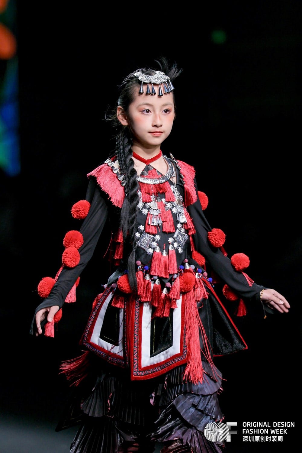 「ベトナムの多様な色彩 2026」：伝統が国際ファッションの舞台で語るとき - 写真2