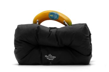 メゾン ミハラヤスヒロ×トポロジー、“バナナ＆歯磨き粉”持ち手のバッグ - ファッションプレス