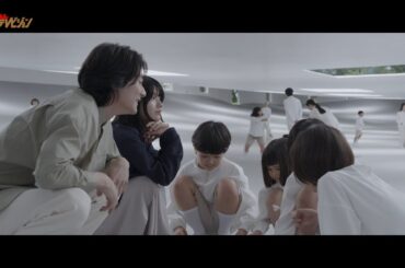 蒔田彩珠、”性愛”のない実験都市・エデンの在り方に違和感… 映画『消滅世界』本編・メイキング映像