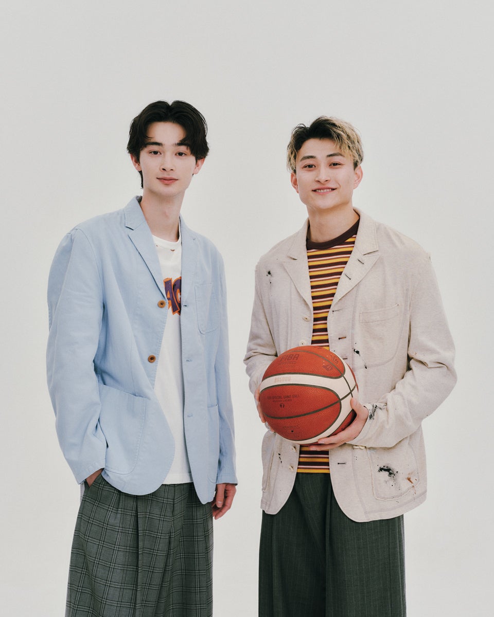 メンズノンノモデルの栄莉弥さんと、Bリーグ名古屋ダイヤモンドドルフィンズの加藤嵩都選手５