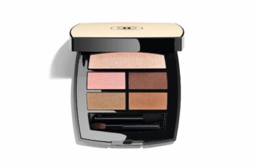 【シャネル】太陽と海にインスパイア。「レ ベージュ コースタル サマー」が描く、軽やかな夏メイクアップ（SPUR） - Yahoo!ニュース