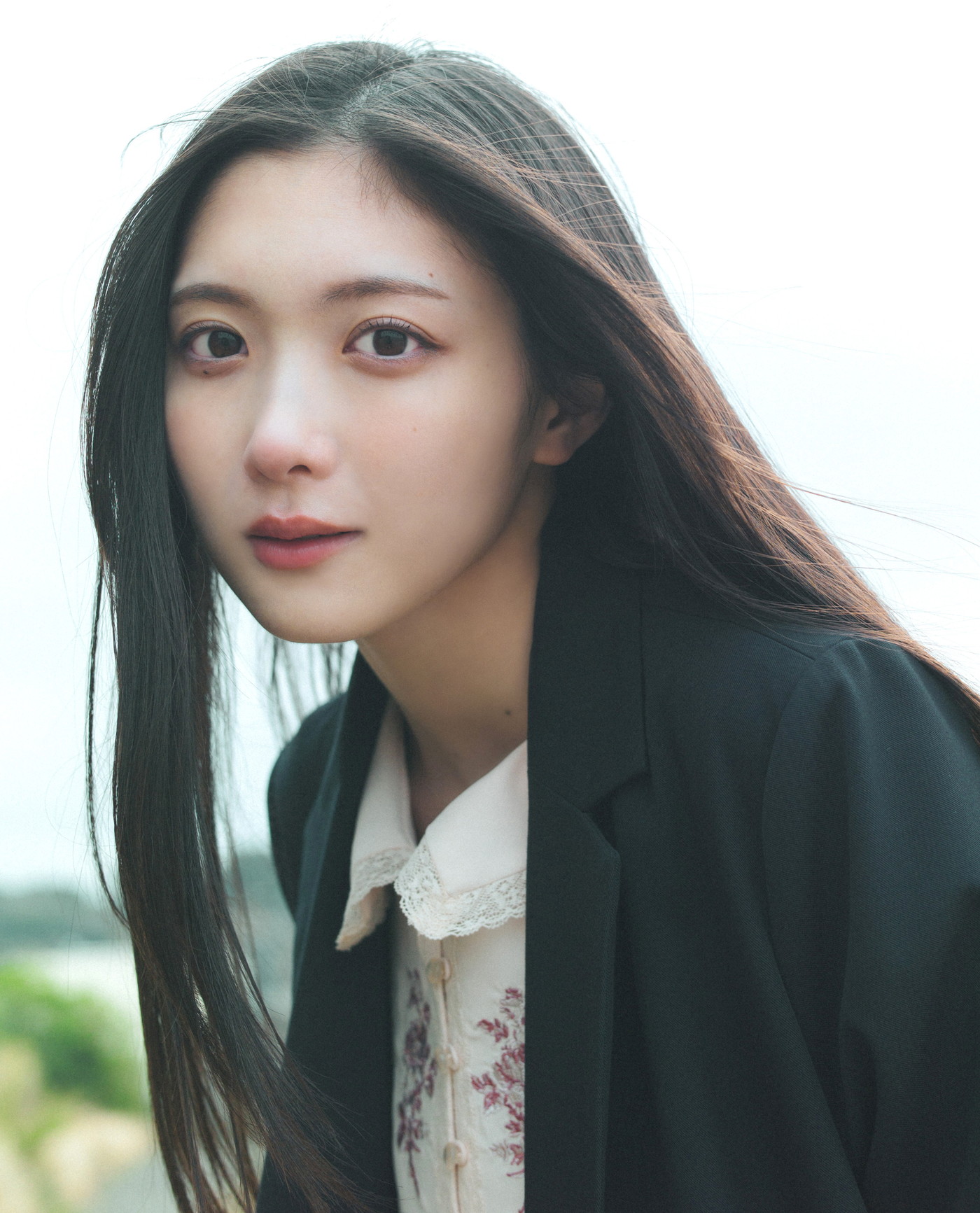 櫻坂46『週刊少年マガジン』20号から4号連続でジャック！守屋麗奈、谷口愛季、浅井恋乃未の先行画像公開 - 画像一覧（2/3）