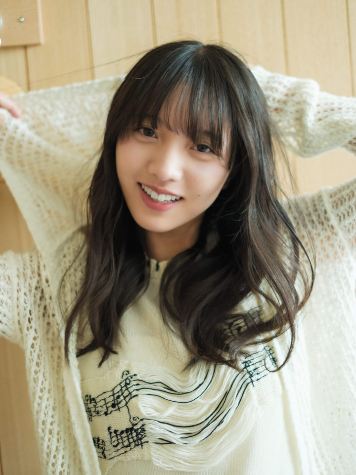 乃木坂46海邉朱莉、6期生連載で“彼女感”満載グラビア テーマは「余韻」（オリコン） – Yahoo!ニュース