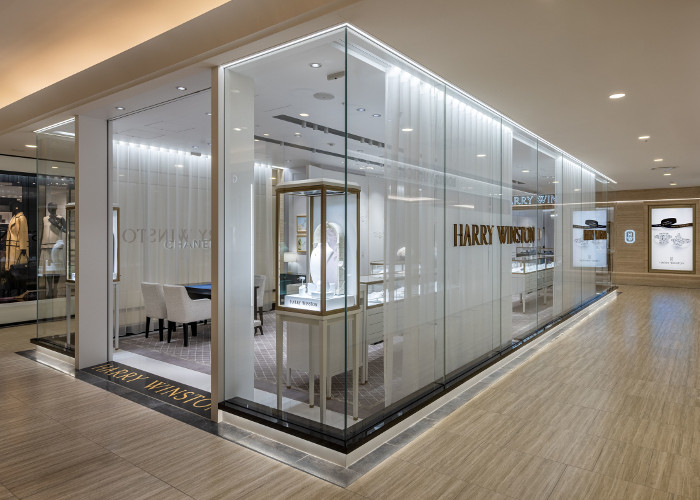 ハリー・ウィンストン阪急梅田店ザ・ワールド外観