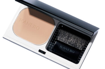 【加藤あいさんが魅せる】素肌っぽいのに別人級美肌！名品ファンデで叶う「うるサラ上品肌」 | 美ST ONLINE