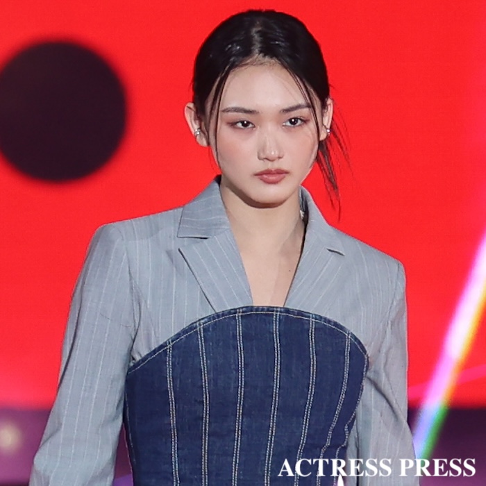 櫻坂46　山﨑天 ／2026年4月18日、国立代々木競技場第一体育館にて開催の『Rakuten GirlsAward 2026 SPRING/SUMMER』撮影：ACTRESS PRESS編集部