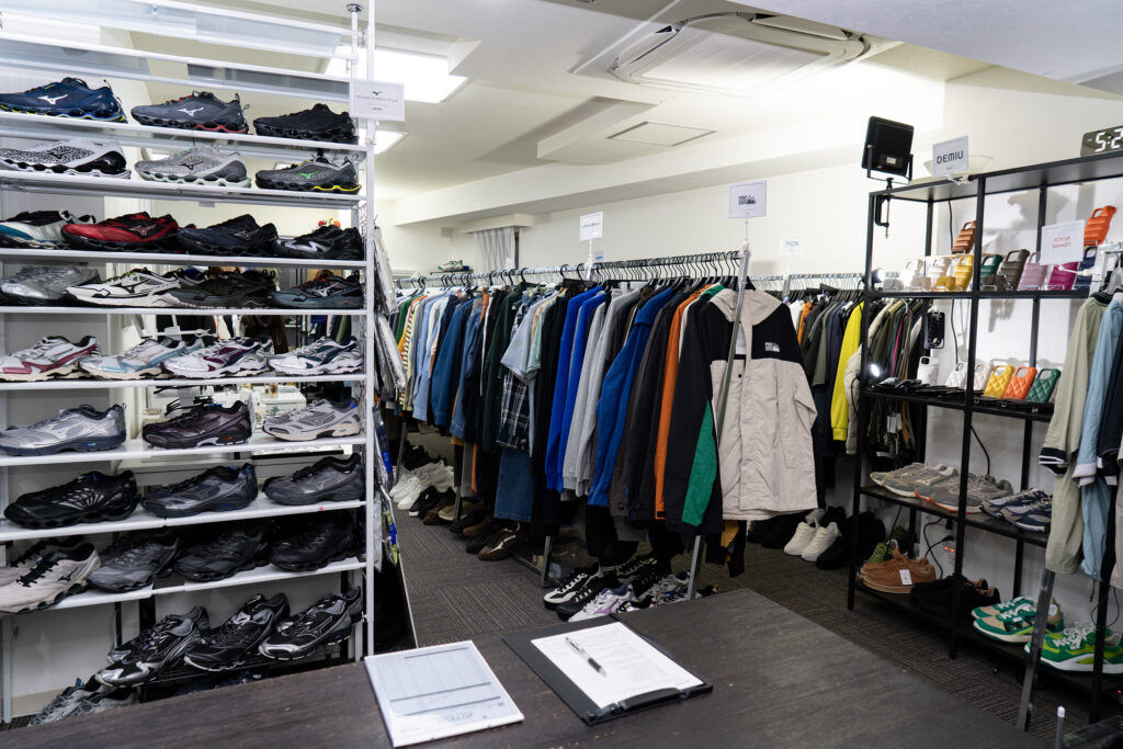 Interview: JOYEUX  ーブランドの成長を二人三脚で取り組むファッションショールームの目指している道は？ー | EYESCREAM