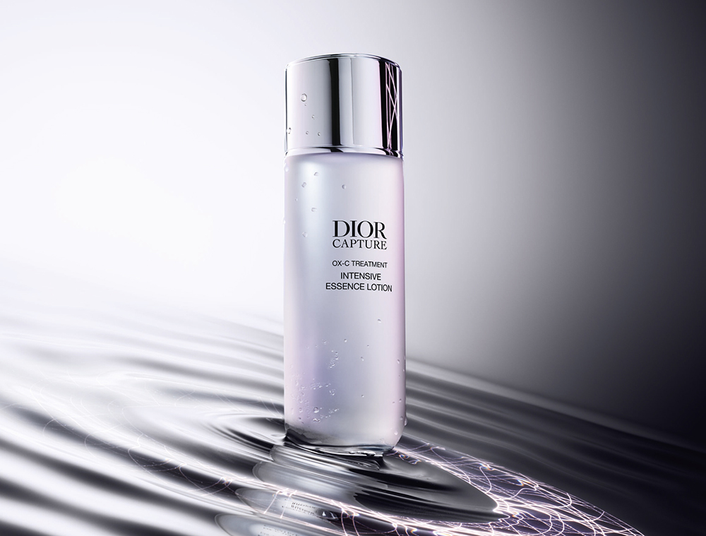 DIORのエイジングケアライン『ディオール カプチュール』から美のメカニズムをサポートする美容液ローションが誕生！