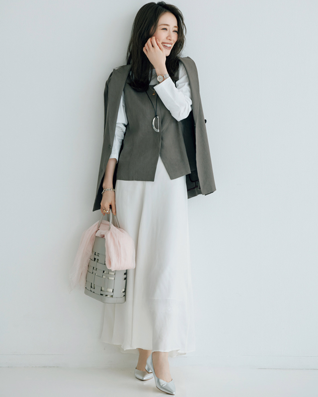 通勤コーデ ブラウンメイク