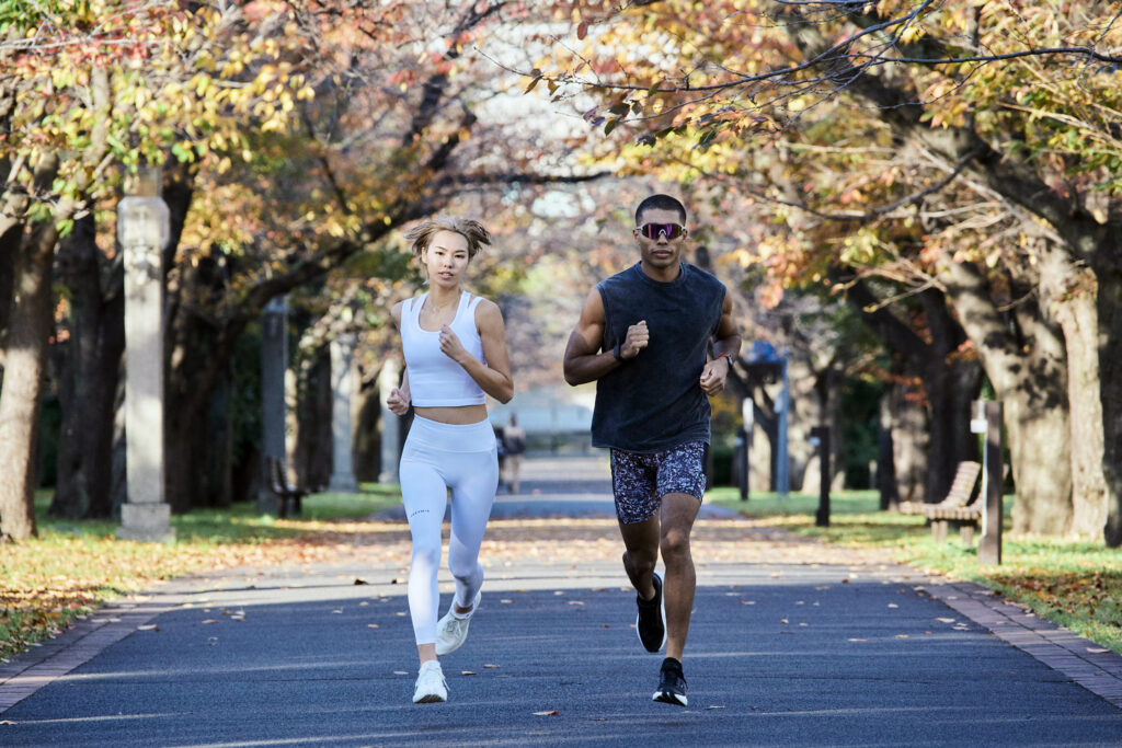 サステナブルランニングブランド「hylo ATHLETICS」から、2年ぶりに新モデルが登場 | EYESCREAM