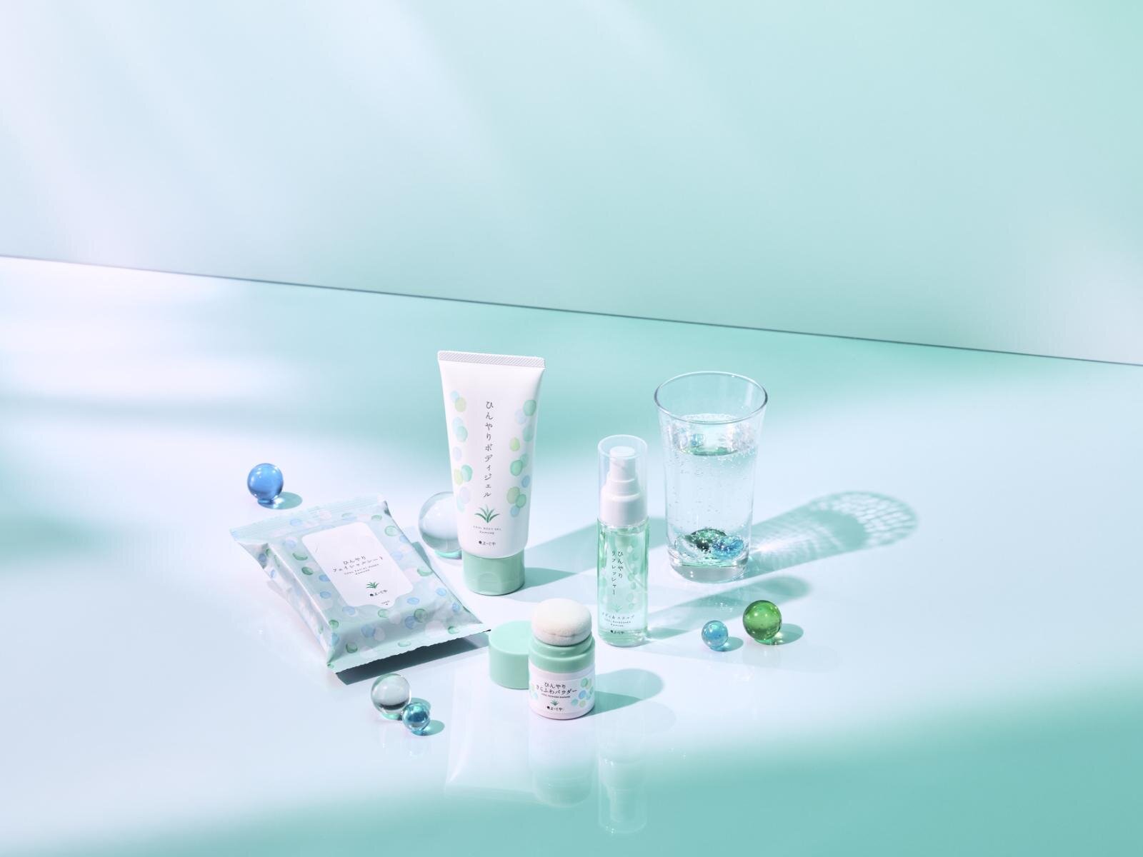 よーじや26年夏“ラムネの香り”ひんやりコスメ、テカリを抑えるさらっとパウダー＆あぶらとり紙 | 写真