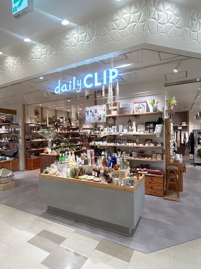 daily CLIP 阪急三番街店