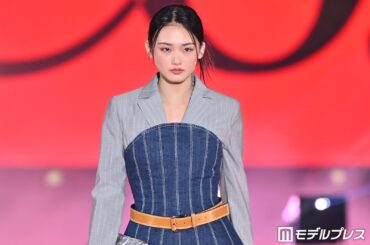 櫻坂46山崎天、ジャケットに重ね着 異色コーデ着こなす【ガルアワ2026SS】 - モデルプレス