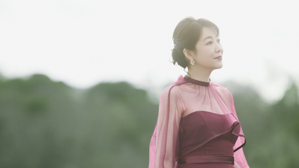 80年代アイドルの金字塔！菊池桃子のプレミアムライブ「“Peachful Days Extra”」独占初放送 | TOKYO HEADLINE