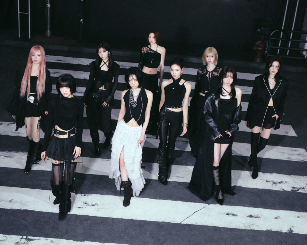 NiziU 2nd EP『GOOD GIRL BUT NOT FOR YOU』が4/13付「オリコン週間アルバムランキング」「オリコン週間合算アルバムランキング」”にて１位を獲得し２冠達成！！ - ニュース