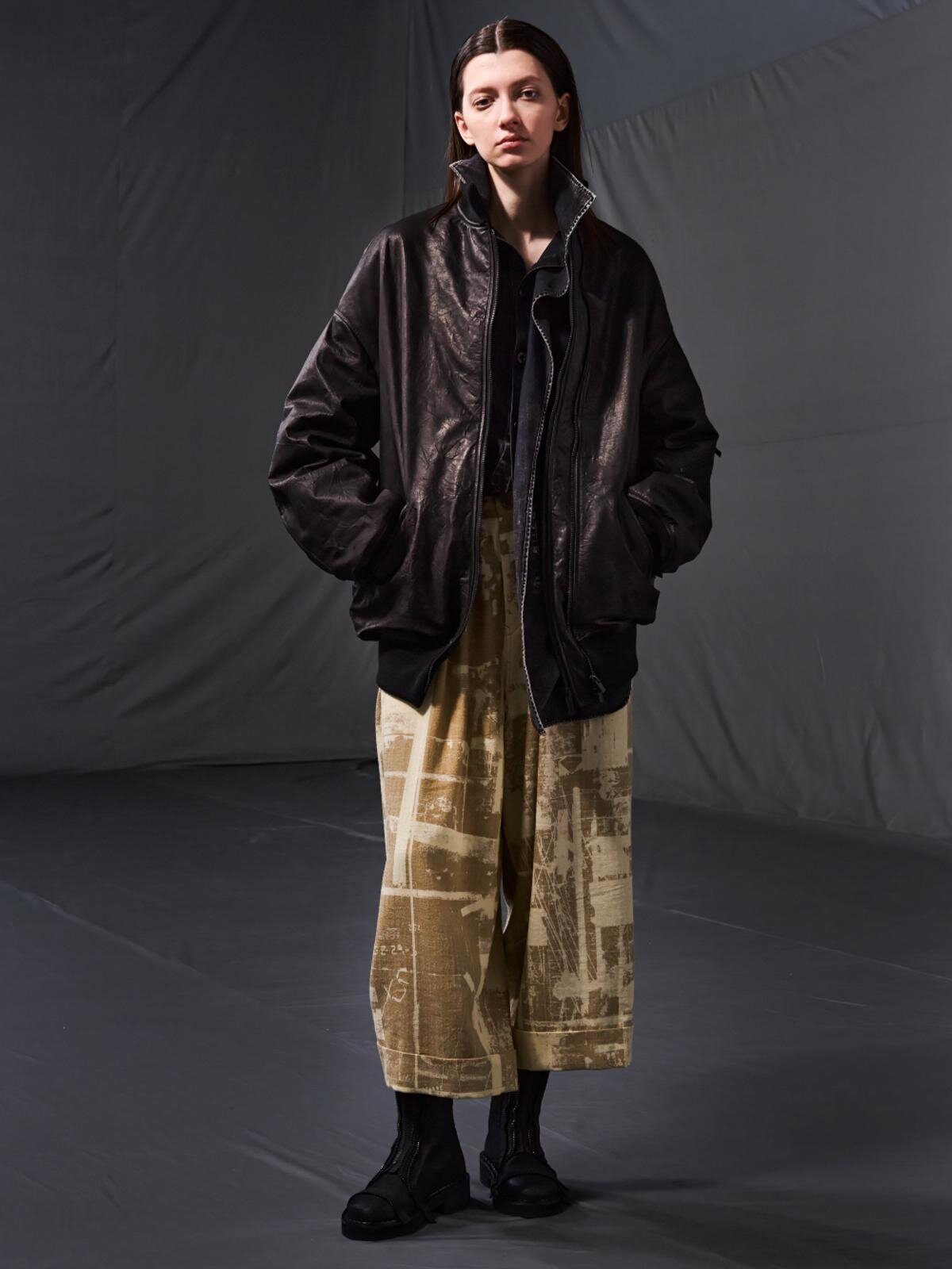 Y's 2026-27年秋冬コレクション - 身体を包み込み、守るための衣服｜写真43