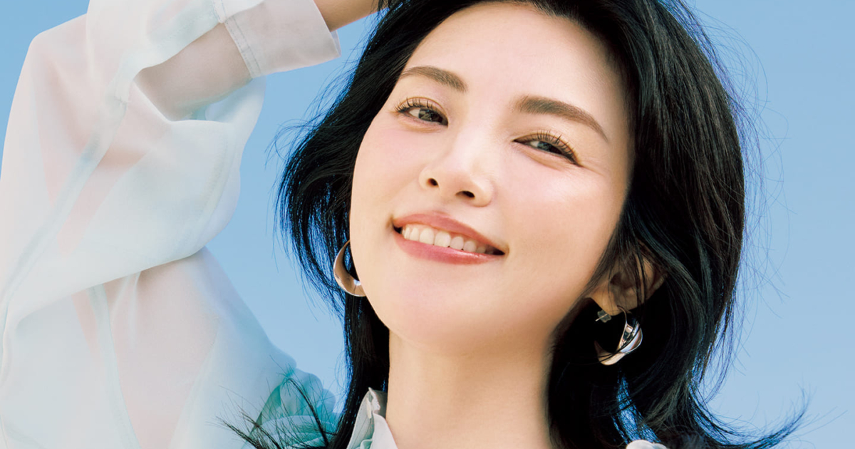 【田中麗奈さん・45歳】異次元の透明感!老化に抗う「ふわふわ肌」の秘訣とは | 美ST ONLINE 【田中麗奈さん・45歳】異次元の透明感!老化に抗う「ふわふわ肌」の秘訣とは | 美ST ONLINE
