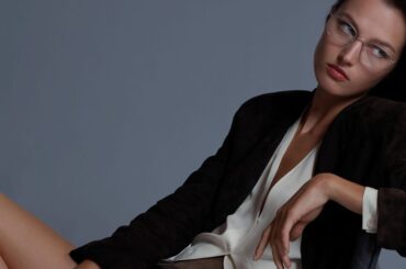 「ジョルジオ アルマーニ」、アーカイブを再現したプロジェクトの第2章を始動】| ファッション | ELLE ［エル デジタル］