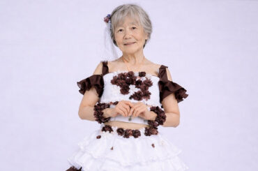 高齢女性がアイドル新メンバー「特典会時は杖を」　エイプリルフール投稿に様々な意見「老人を馬鹿にしてる」「見てみたい」 | ENCOUNT